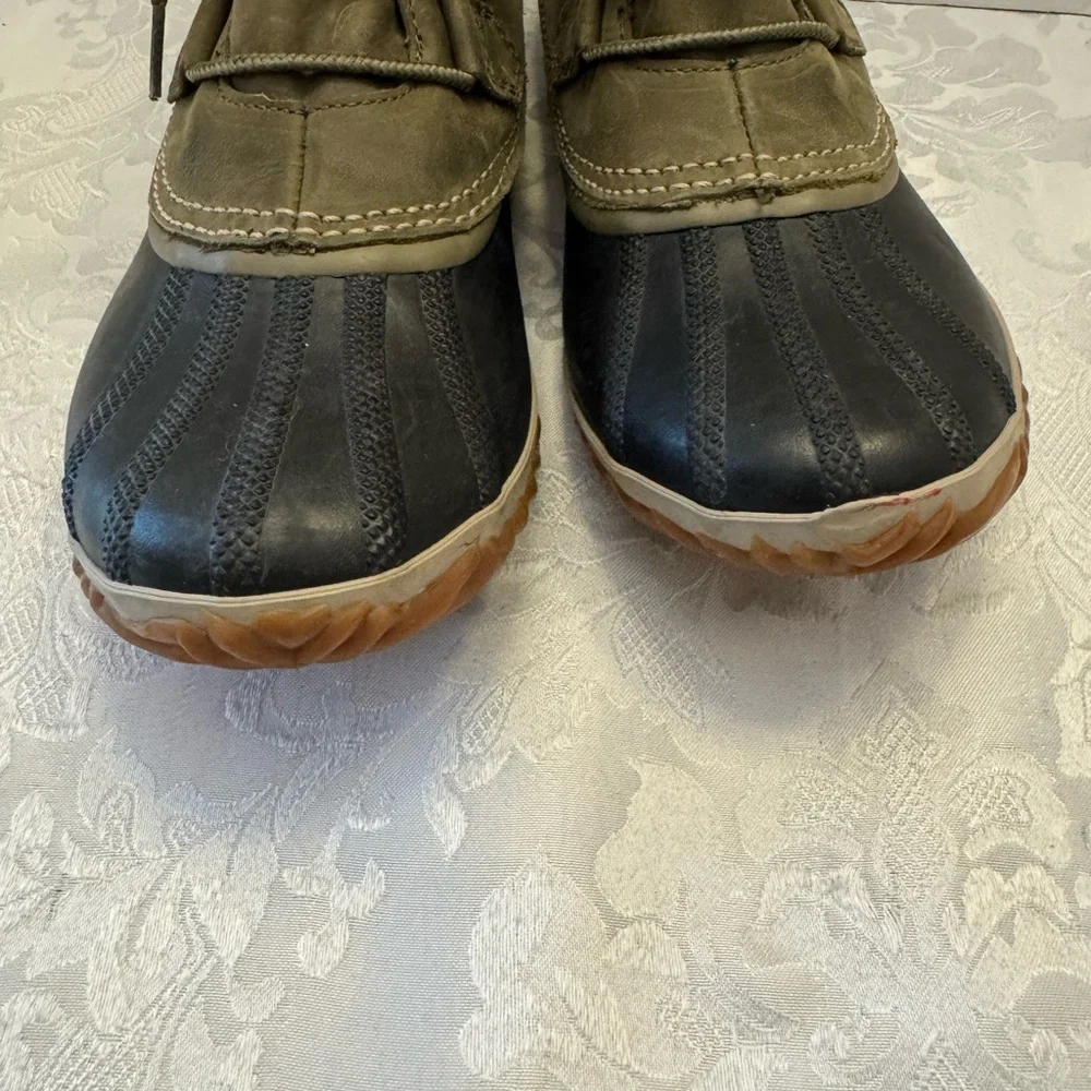 Sorel Out N‎ About Leather Casual Duck Boot Sage Black  Women’s 10 Waterproof